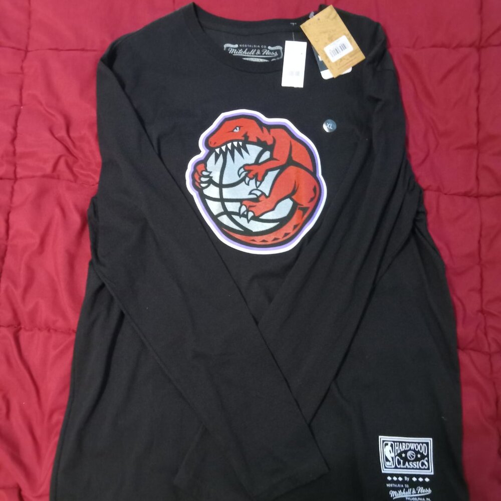 Toronto Raptors Mitchell and Ness Long sleeve T-Shirt XL
